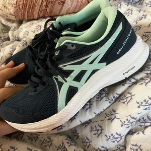 asic running shoes for overpronators